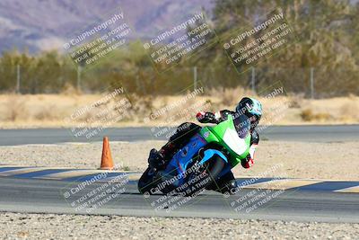 media/Jan-09-2022-SoCal Trackdays (Sun) [[2b1fec8404]]/Turn 6 (1035am)/